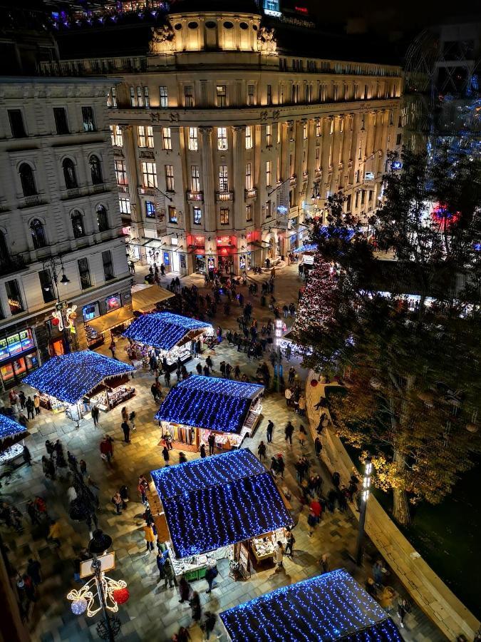 Lovely With A View On Vorosmarty Square Lejlighed *