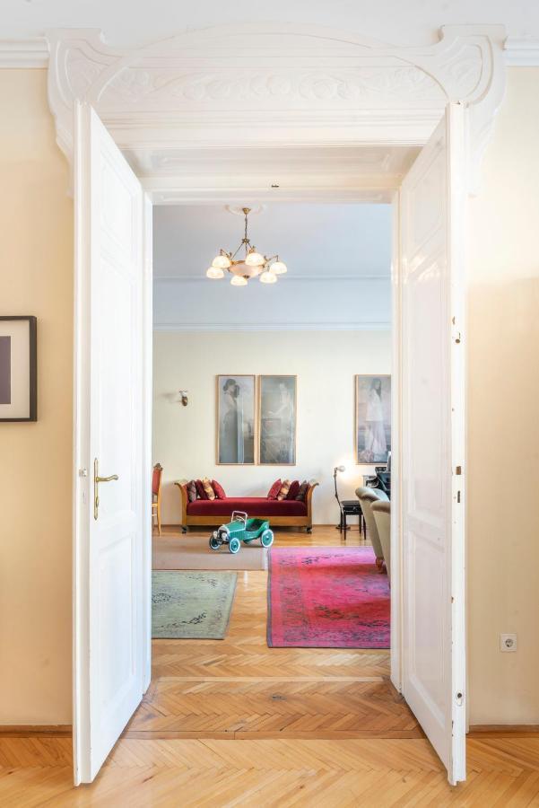 Stunning Spacious Art Nouveau Apart , Grand Piano * Budapest