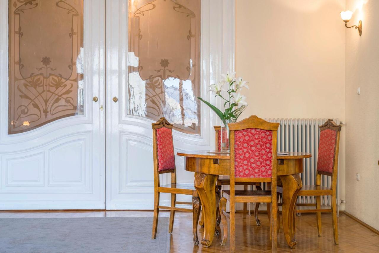 Apartment Stunning Spacious Art Nouveau Apart , Grand Piano Budapest