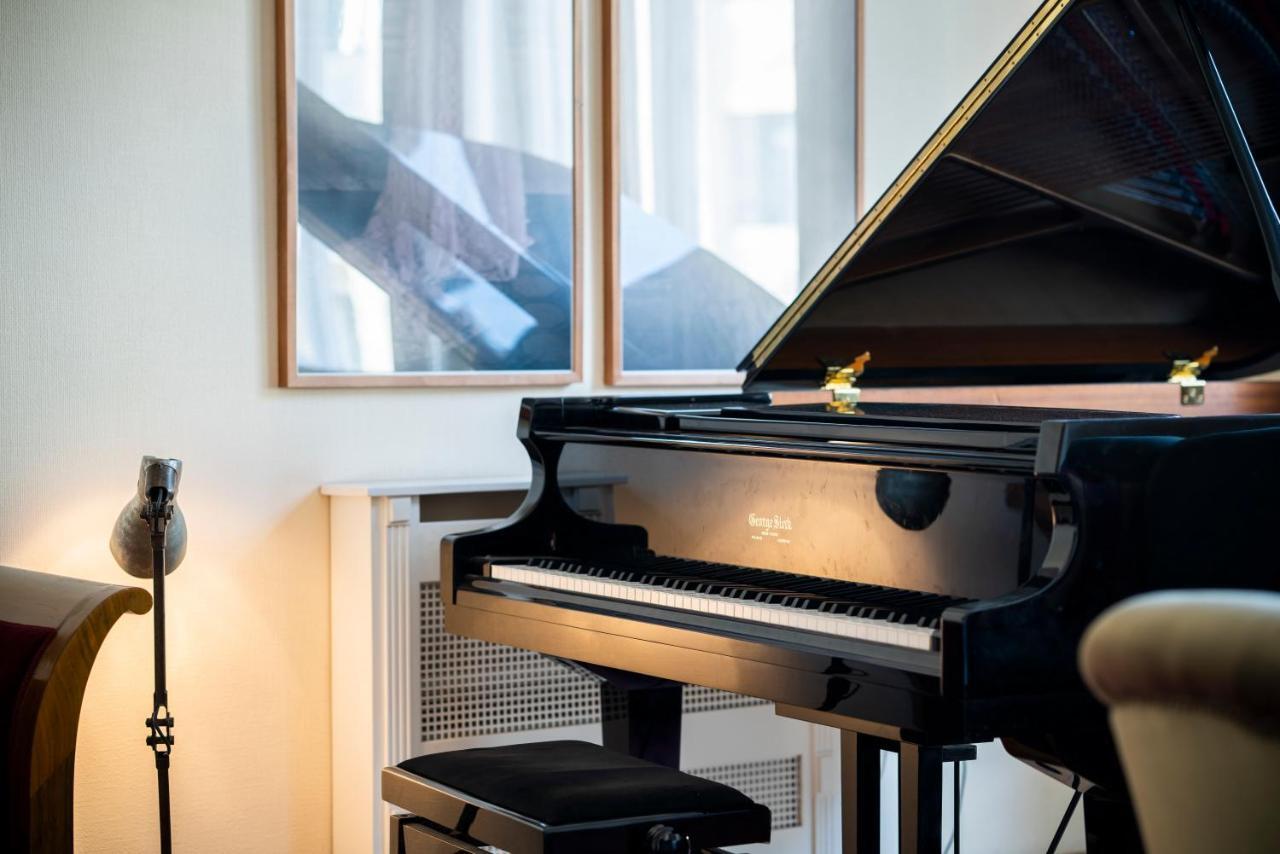 Stunning Spacious Art Nouveau Apart , Grand Piano * Budapest