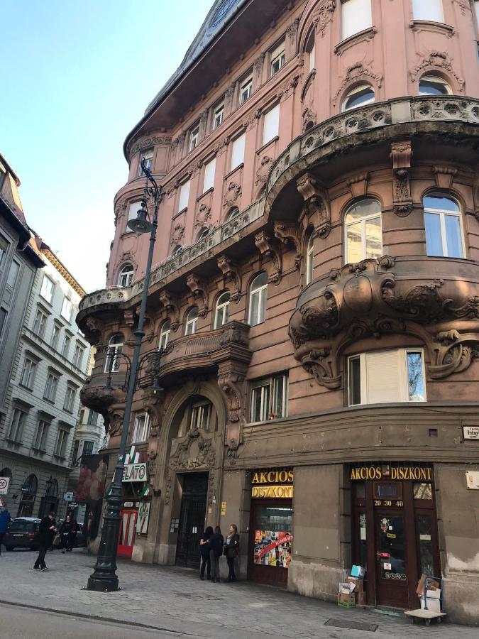 Iranyi - Flat In The Heart Of Downtown Apartmán *