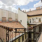 Eitans Guesthouse