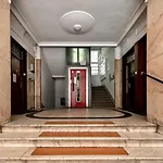 Secret Diamond Of The Parlament