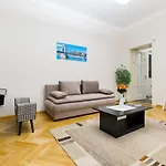 K17 Kinizsi Apartment