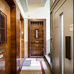 Bpr B4 Club Apartment
