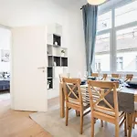 Bpr Blooming Design Home With A/C