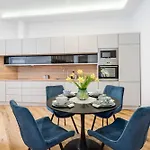 Bpr Kyanit Design Apartments With A/C