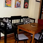 11Th Hour Cinema Hostel