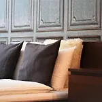 Your Gorgeous And Spacious Dream Home Free Parking