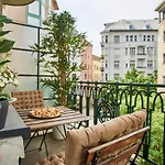 M52 Apartment - Hostaid