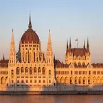 Danube Pearl Boutique Apartment