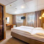 Grand Jules - Boat Hotel