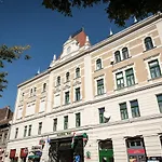 Economy Rooms And Apartments