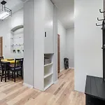 Royal Apartment With A/C