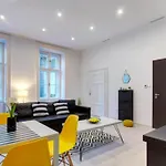Apáczai Deluxe Apartments