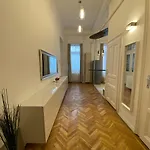 Karolina\'S Nyugati Apartment