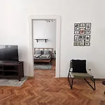 Urban Centro Apartment
