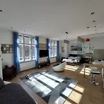Sunny Studio At The Castle