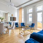 Designer Luxury Home In The Jewish Quarter
