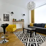 Standard Apartment By Hi5 - Center Of City Center