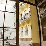 Central Hotel 21 And Apartments