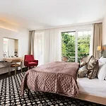 Bo33 Hotel Family & Suites