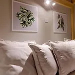 Cosy Studio In Party District Ak20S