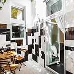 Gloria Downtown Apartments