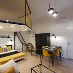 Violet Apartment With Air Condition