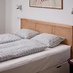 Asboth 225 Cozy Center Apartment