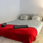 Karavan Corner Apartments