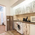 Silver Moon Apartment In The City Center