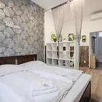 Silver Moon Apartment In The City Center