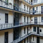 Parliament Square Apartment