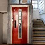 Parliament Side Escape With Complimentary Parking\