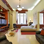 Ultra Central Apartment At Synagogue