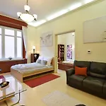 Ultra Central Apartment At Synagogue