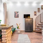 Brenda Design Home Budapest