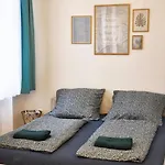 Cozy Design Home - Near Keleti & Citypark