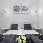 Vp12 Apartments