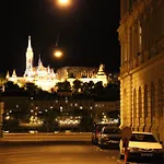 Parliment Luxury Apartment