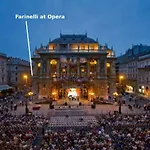 Farinelli At Opera
