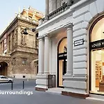 Farinelli At Opera
