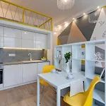 Avenue Loft Apartments J13