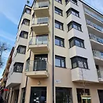 Matyas Corner Apartments Family Comfort Apartment III