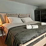 A+ Budapest Downtown Apartments Akacfa