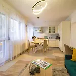 Hillside Lodge