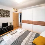 Free Parking! Soho Budapest 101, 4 Ppl, Ac, Superfast Wifi, Tv