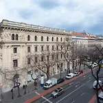 Andrassy Heritage Apartment
