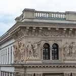 Andrassy Heritage Apartment